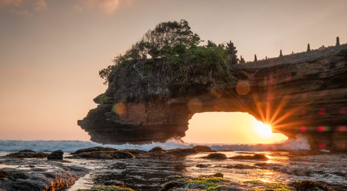 Đền Batu Bolong Bali | Hướng dẫn du lịch A-Z | Giá vé | Đường đi Đền Batu Bolong Bali